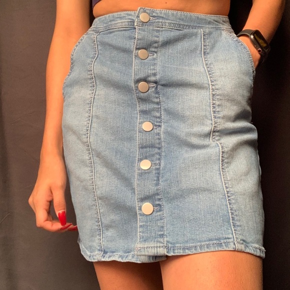 Jean skirt - Picture 1 of 3
